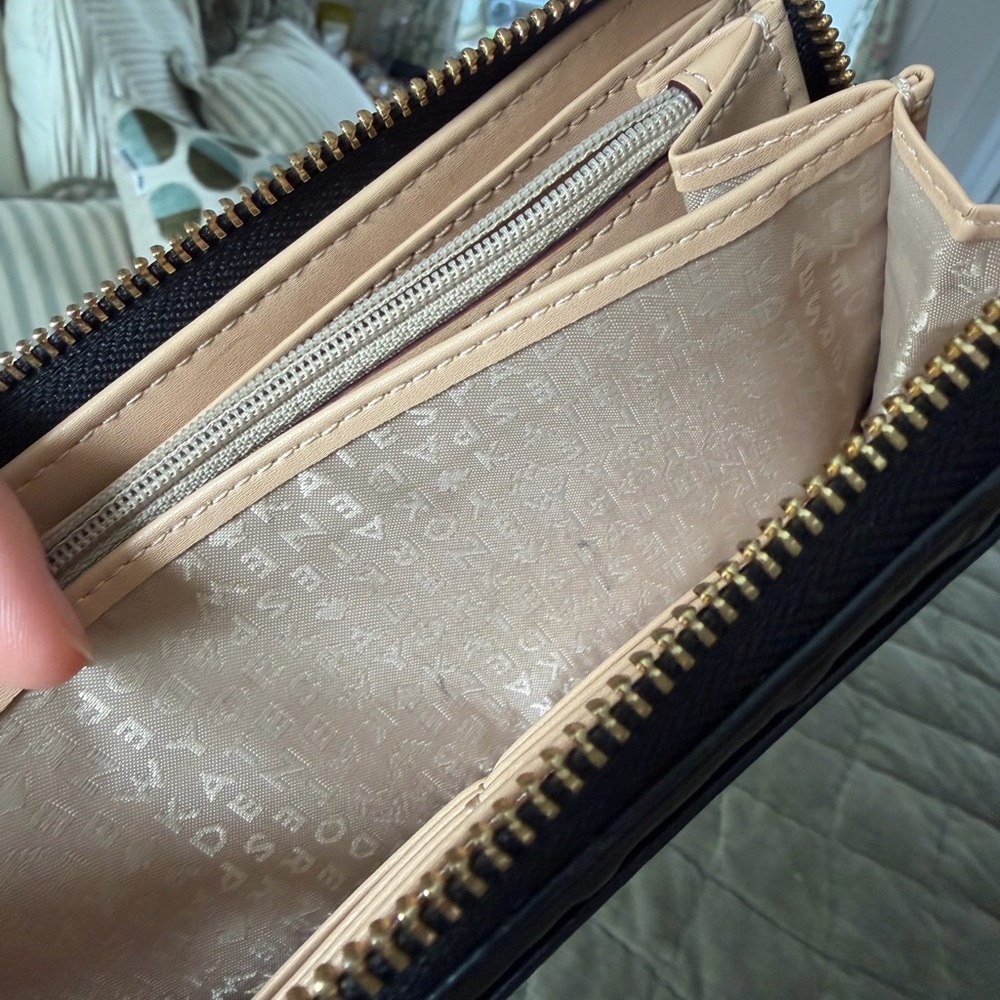 Kate Spade Wallet - Picture 7 of 14